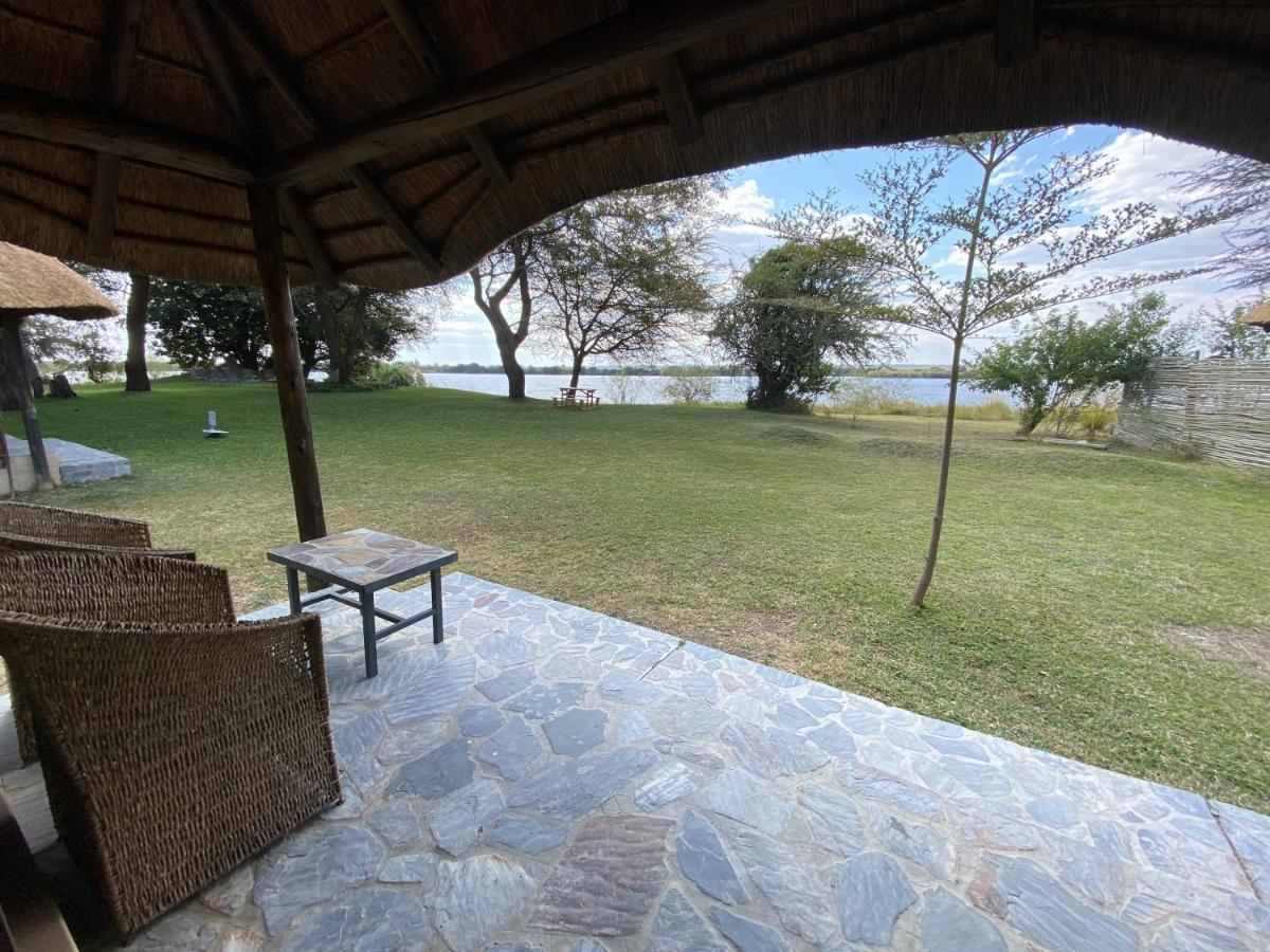 Big 5 Toro Lodge カサネ エクステリア 写真
