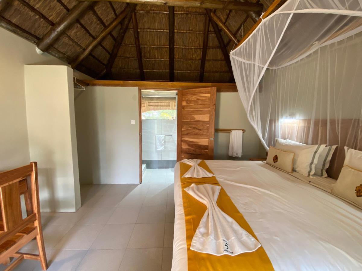 Big 5 Toro Lodge カサネ エクステリア 写真