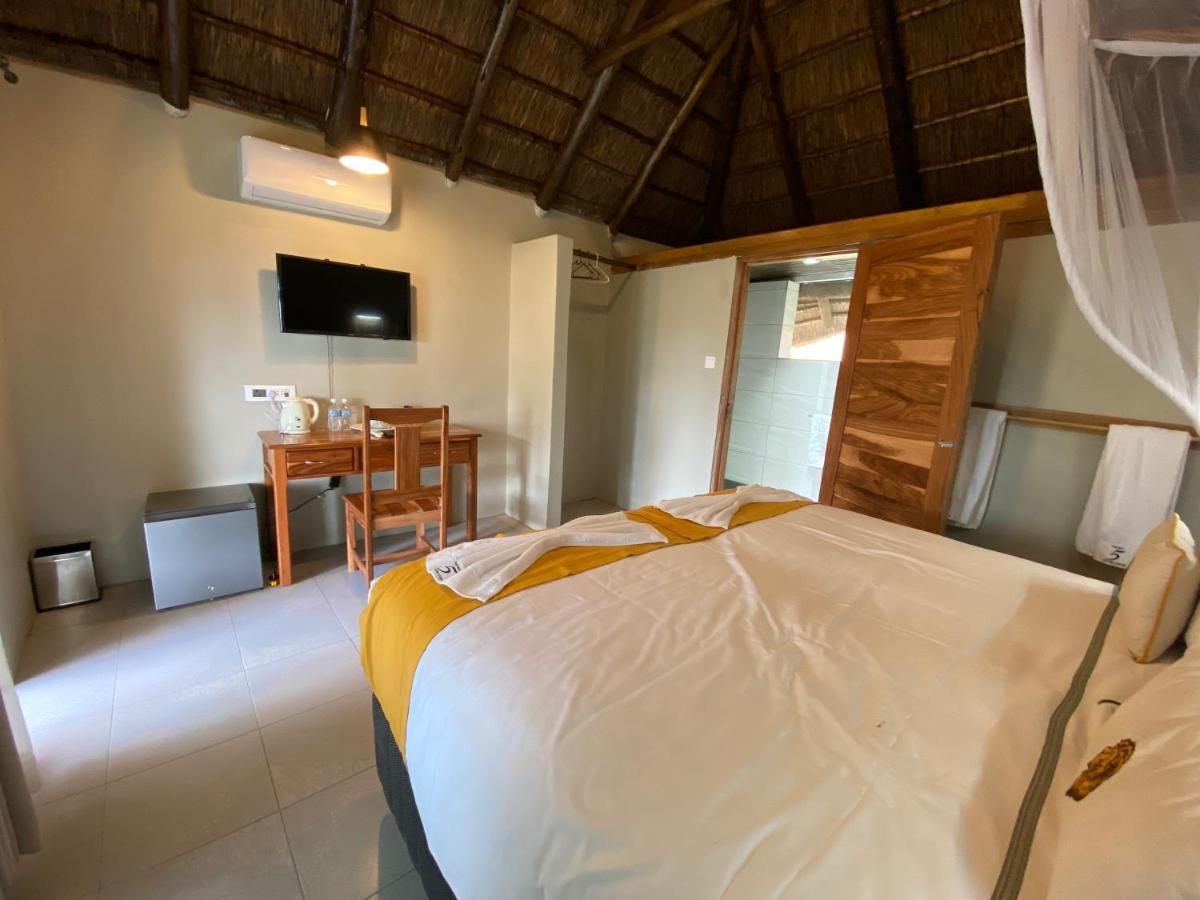 Big 5 Toro Lodge カサネ エクステリア 写真