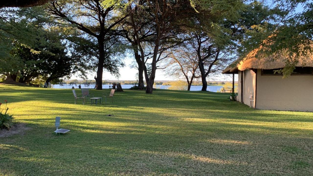 Big 5 Toro Lodge カサネ エクステリア 写真