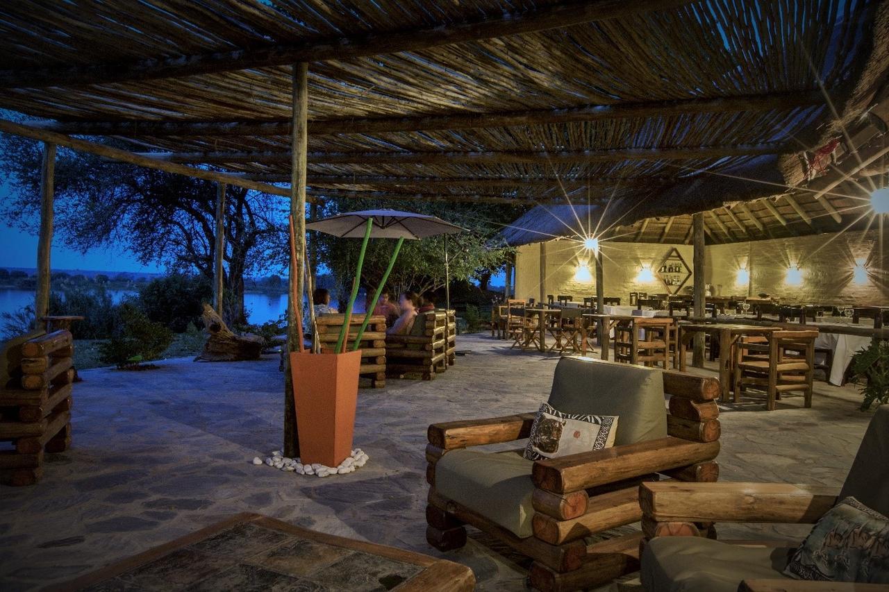 Big 5 Toro Lodge カサネ エクステリア 写真